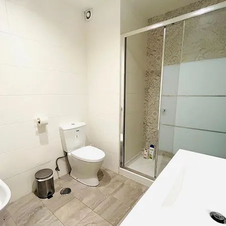 Brandnew Designer's 2-bed 1011d דירה *