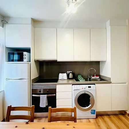 Brandnew Designer's 2-bed 1011d Lissabon